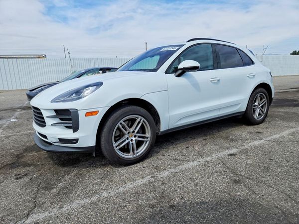 2020 PORSCHE MACAN
