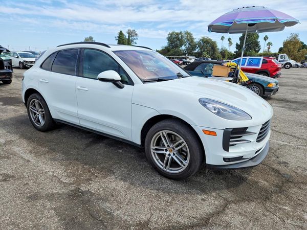 2020 PORSCHE MACAN