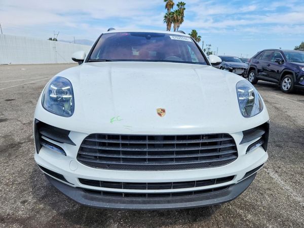 2020 PORSCHE MACAN