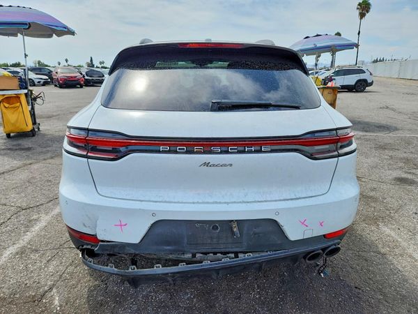 2020 PORSCHE MACAN