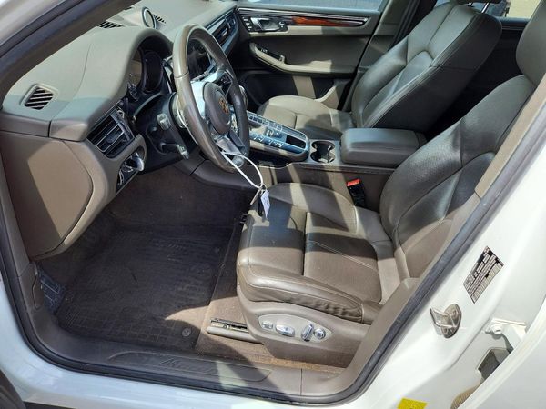2020 PORSCHE MACAN