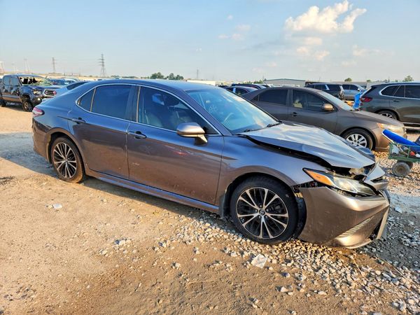 2019 TOYOTA CAMRY
