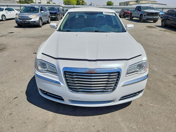 2013 CHRYSLER 300