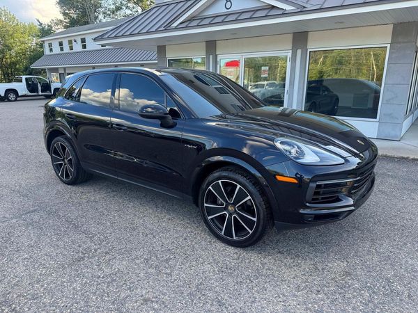 2019 PORSCHE CAYENNE