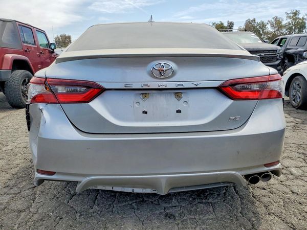 2024 TOYOTA CAMRY
