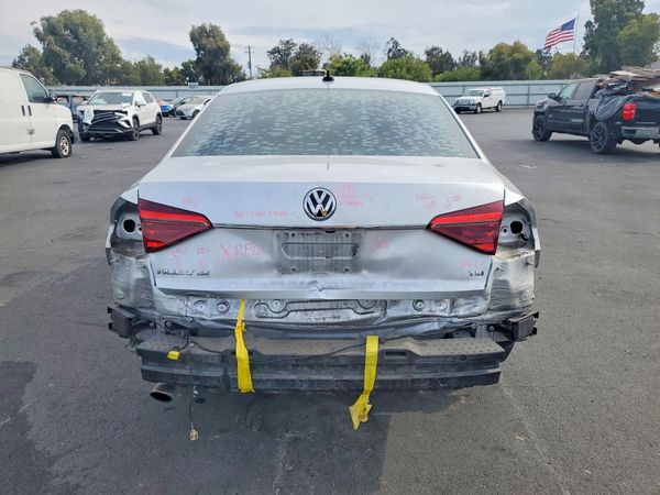 2018 VOLKSWAGEN PASSAT SE, SE w/ Technology