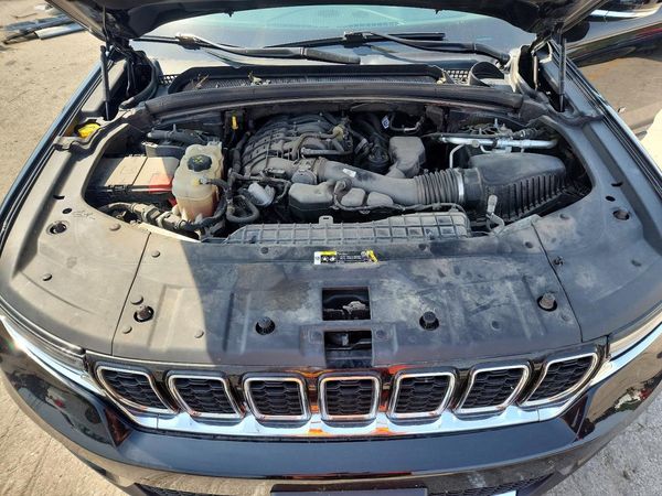 2022 JEEP GRAND CHEROKEE