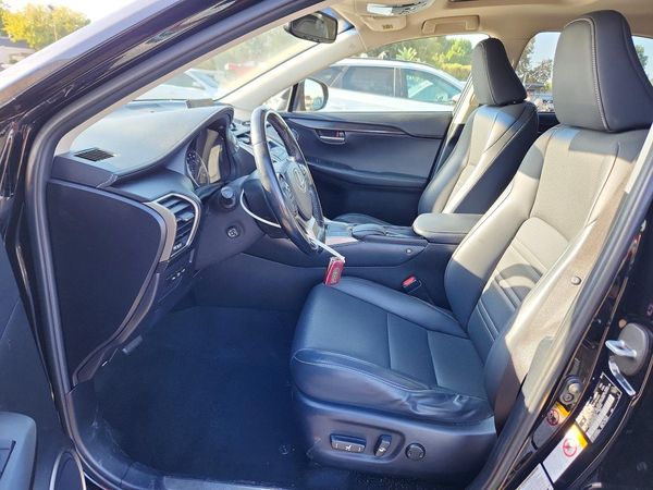 2015 LEXUS NX 200t Luxury
