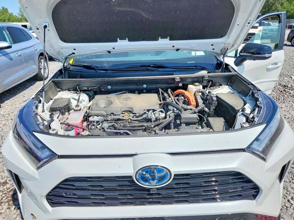 2024 TOYOTA RAV4 XSE