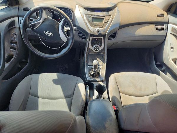2012 HYUNDAI ELANTRA