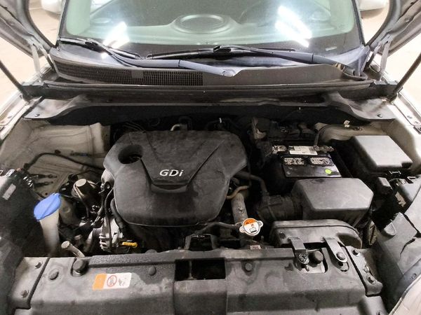 2016 KIA SOUL Plus — Engine bay