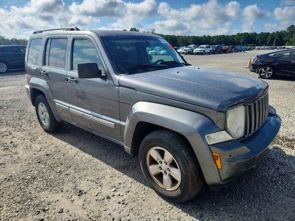 2012 JEEP LIBERTY Sport — Passenger 3/4
