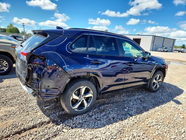 2023 TOYOTA RAV4 SE