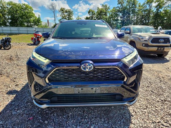 2023 TOYOTA RAV4 SE