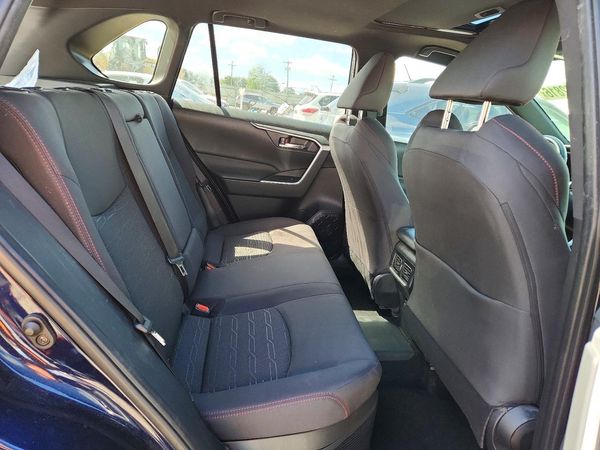 2023 TOYOTA RAV4 SE