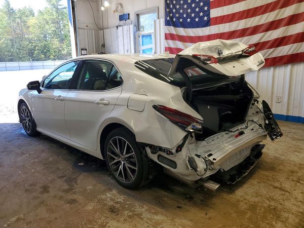2023 TOYOTA CAMRY XLE