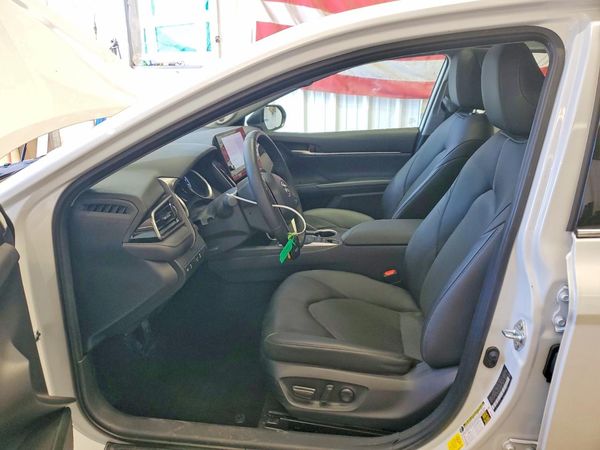 2023 TOYOTA CAMRY XLE