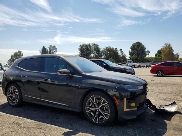 2022 BMW IX xDrive50i