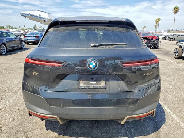 2022 BMW IX xDrive50i