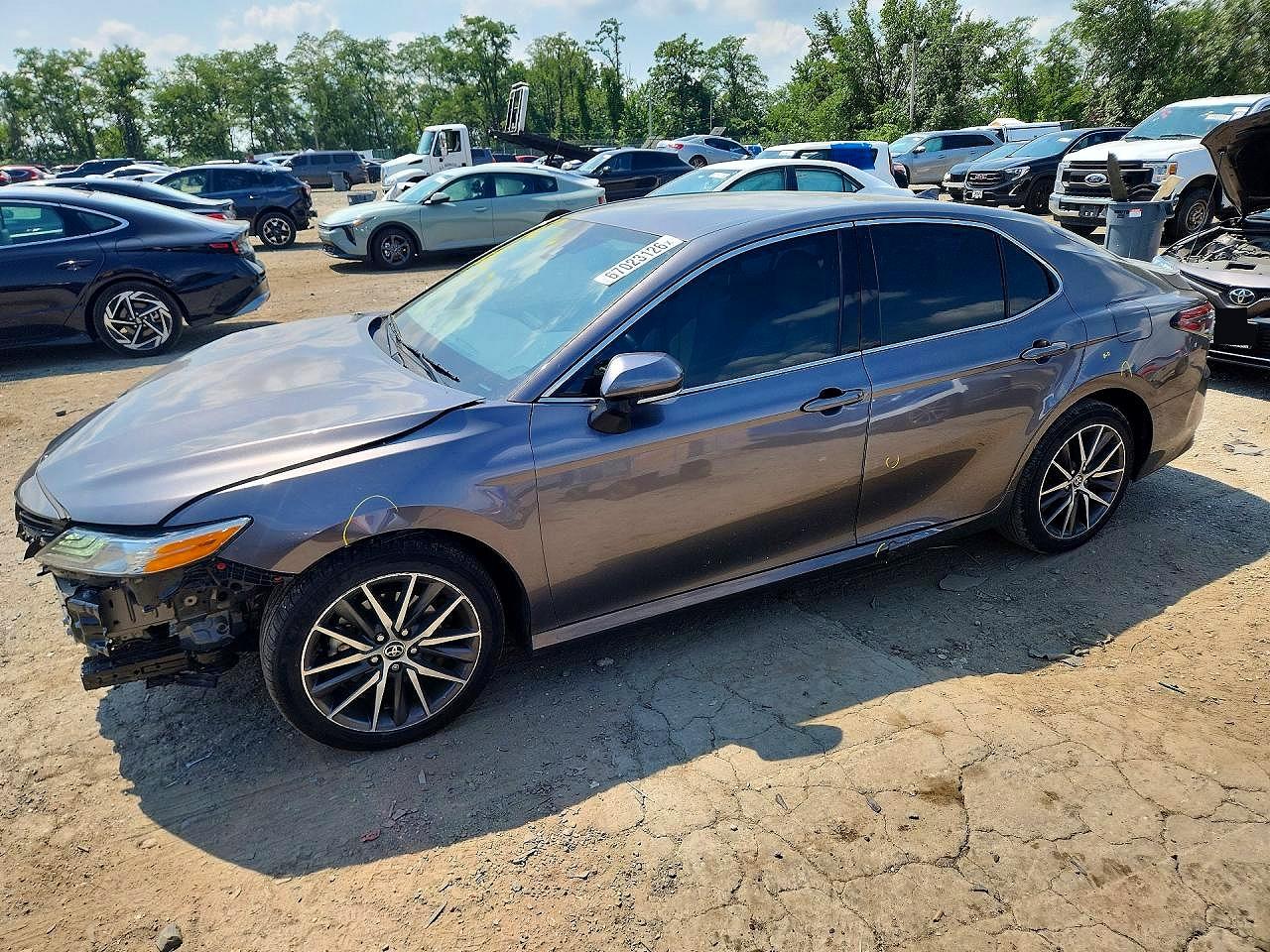 2023 TOYOTA CAMRY XLE