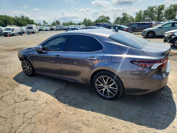 2023 TOYOTA CAMRY XLE
