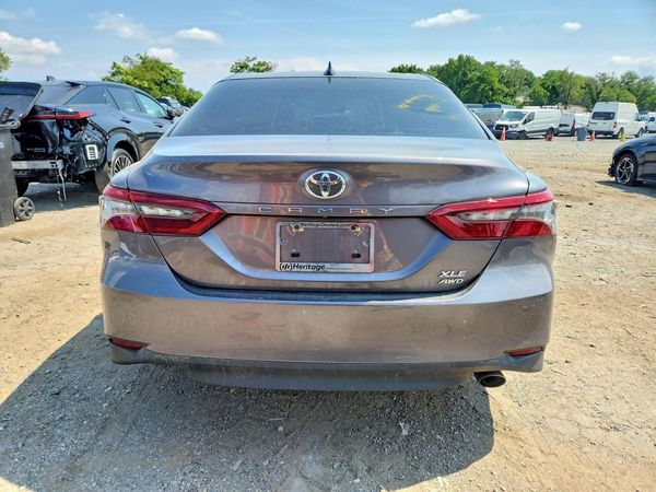2023 TOYOTA CAMRY XLE