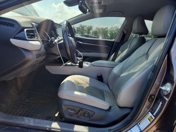 2023 TOYOTA CAMRY XLE