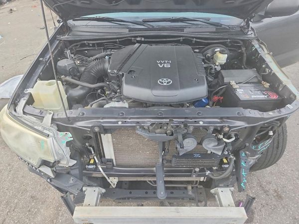 2015 TOYOTA TACOMA Delux Grade — Engine bay