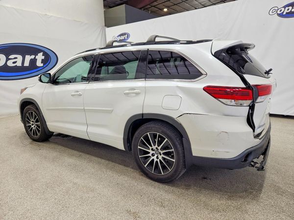 2017 TOYOTA HIGHLANDER SE/XLE