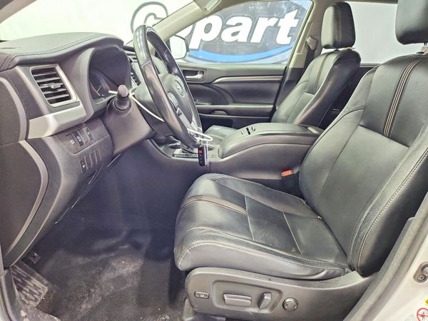 2017 TOYOTA HIGHLANDER SE/XLE