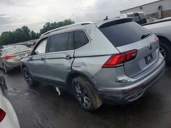 2022 VOLKSWAGEN TIGUAN 4Motion SE — DSRA