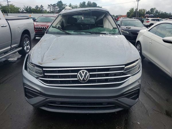 2022 VOLKSWAGEN TIGUAN 4Motion SE — DIRF