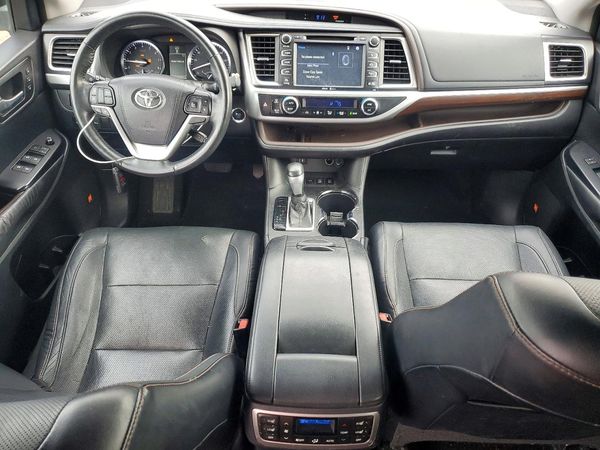 2015 TOYOTA HIGHLANDER
