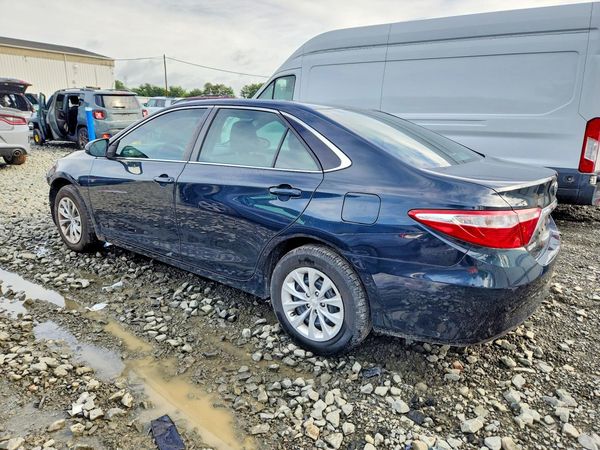 2016 TOYOTA CAMRY