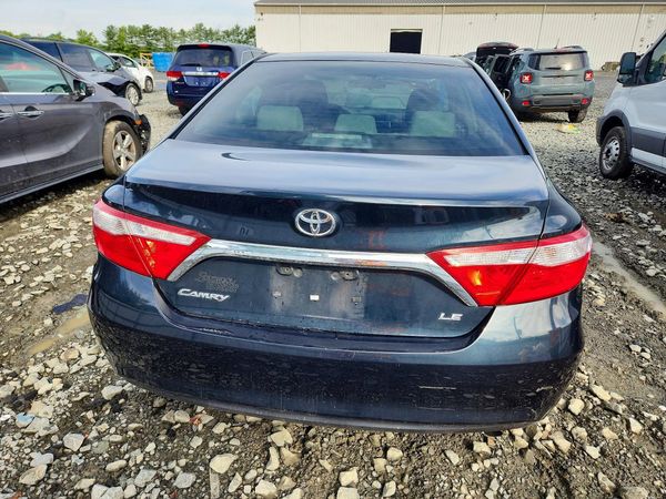 2016 TOYOTA CAMRY