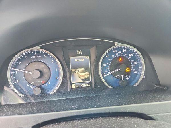 2016 TOYOTA CAMRY