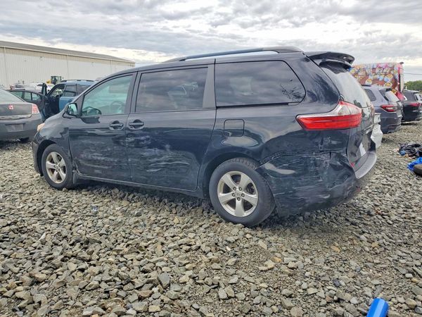 2016 TOYOTA SIENNA