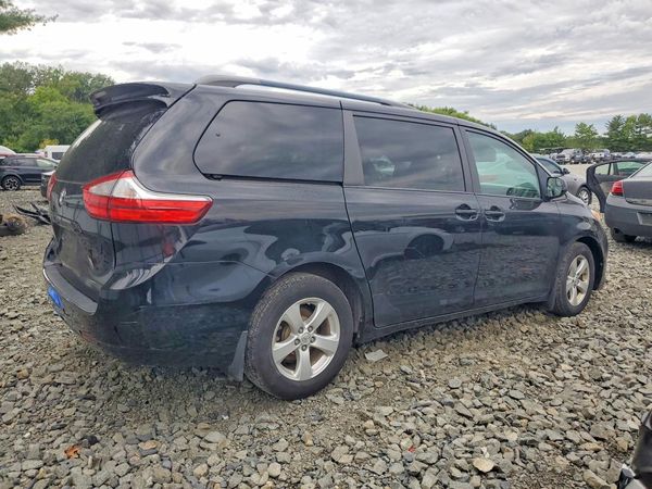 2016 TOYOTA SIENNA