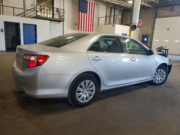 2013 TOYOTA CAMRY