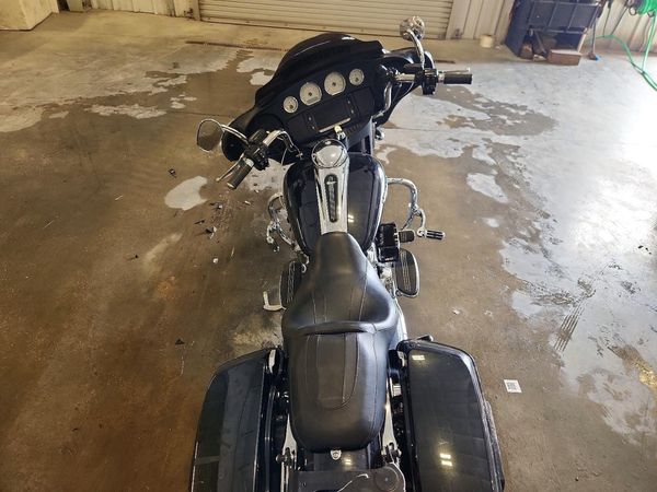 2018 HARLEY-DAVIDSON FLHX