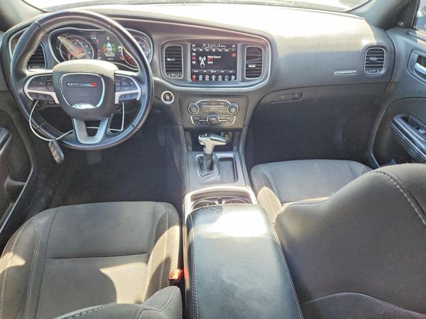 2017 DODGE CHARGER SXT