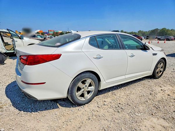 2015 KIA OPTIMA GL - Middle-low