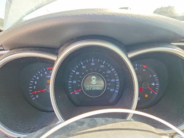 2015 KIA OPTIMA GL - Middle-low