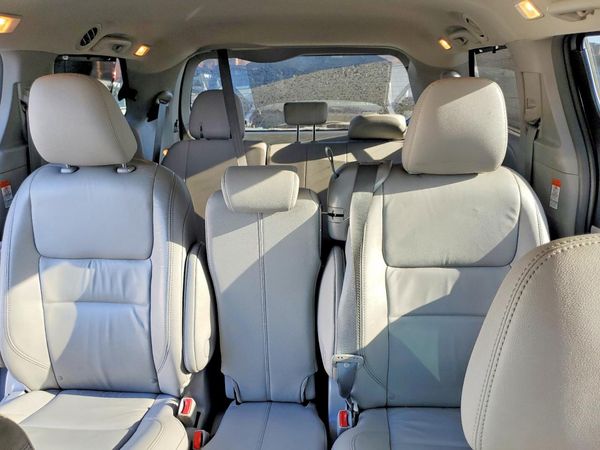 2015 TOYOTA SIENNA