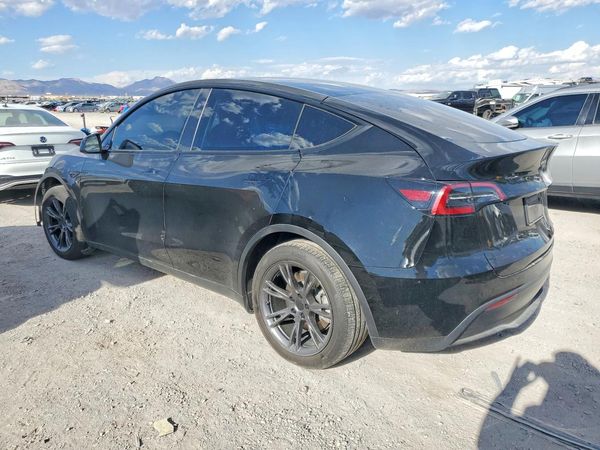 2025 TESLA MODEL Y