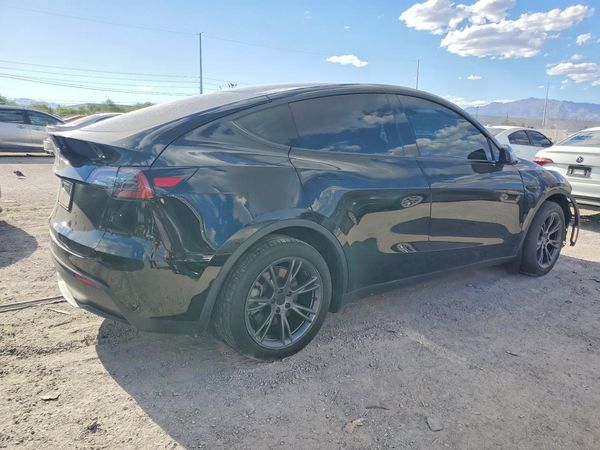 2025 TESLA MODEL Y