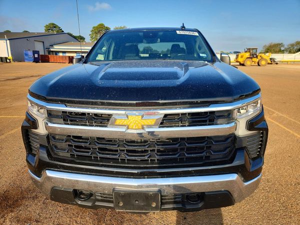 2024 CHEVROLET SILVERADO LT-L