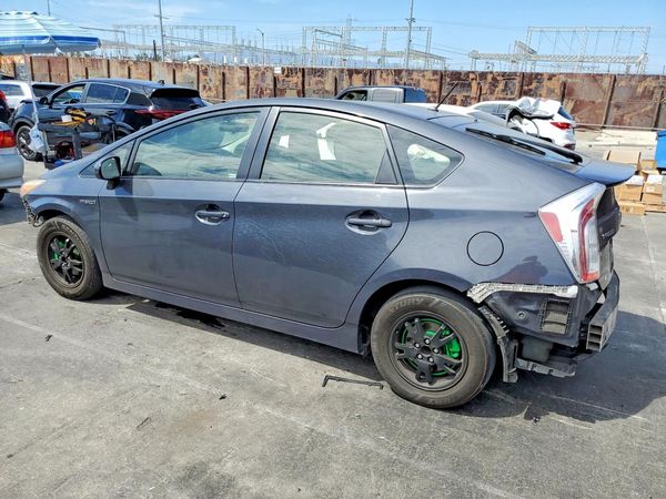 2015 TOYOTA PRIUS