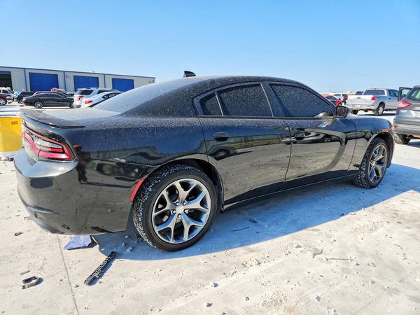 2015 DODGE CHARGER SXT