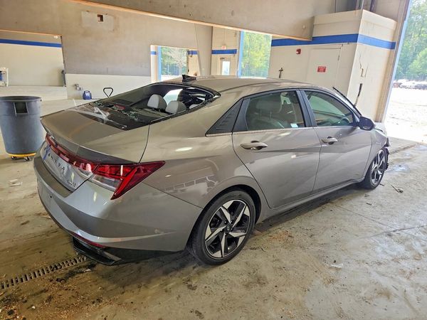 2023 HYUNDAI ELANTRA